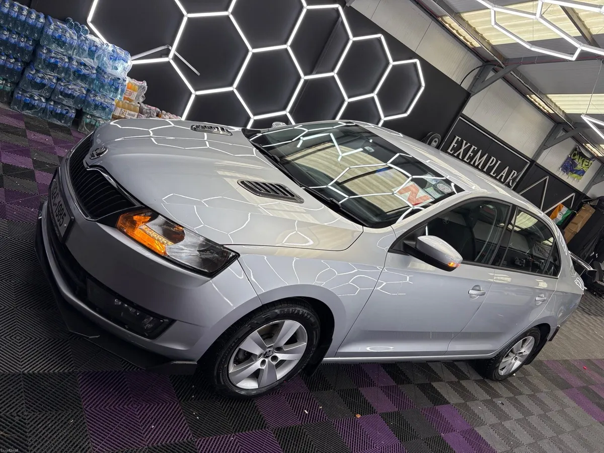 Skoda Rapid - Image 2