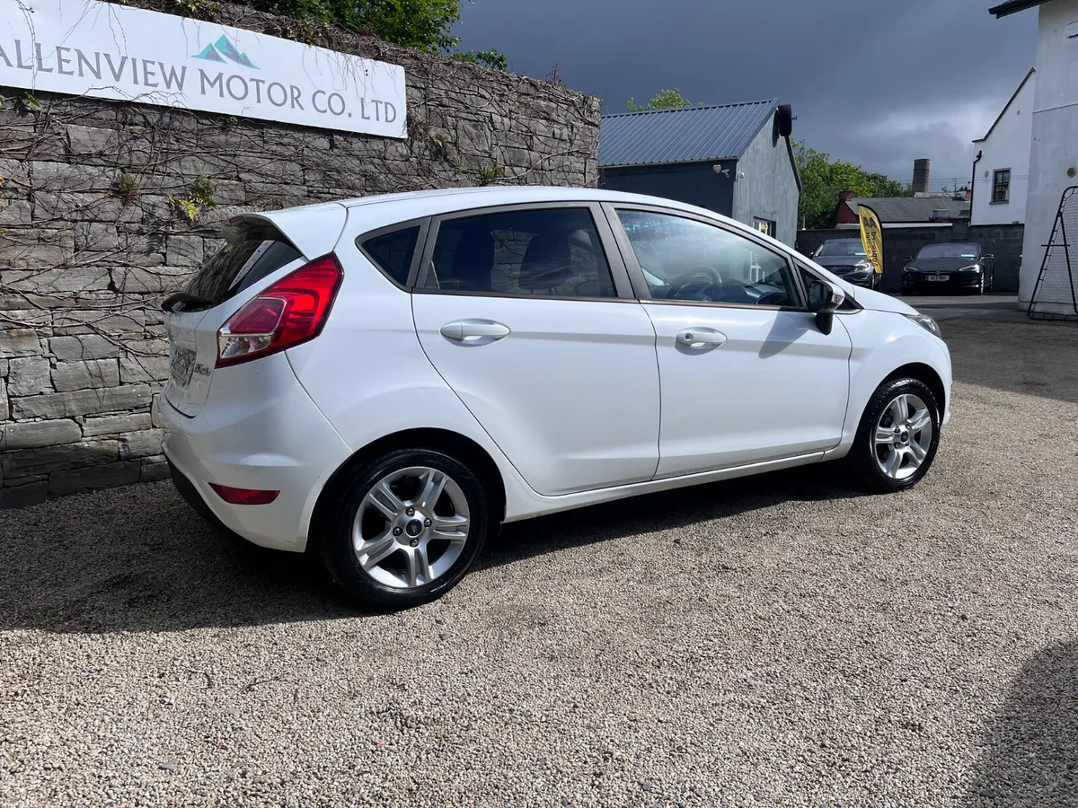 2013 Ford Fiesta Style 1.25 Petrol 5Dr HBack - Image 4