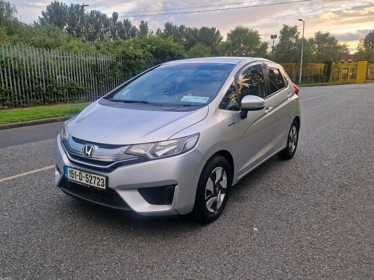 Honda Fit Hybrid Long NCT 07/27 - Image 3