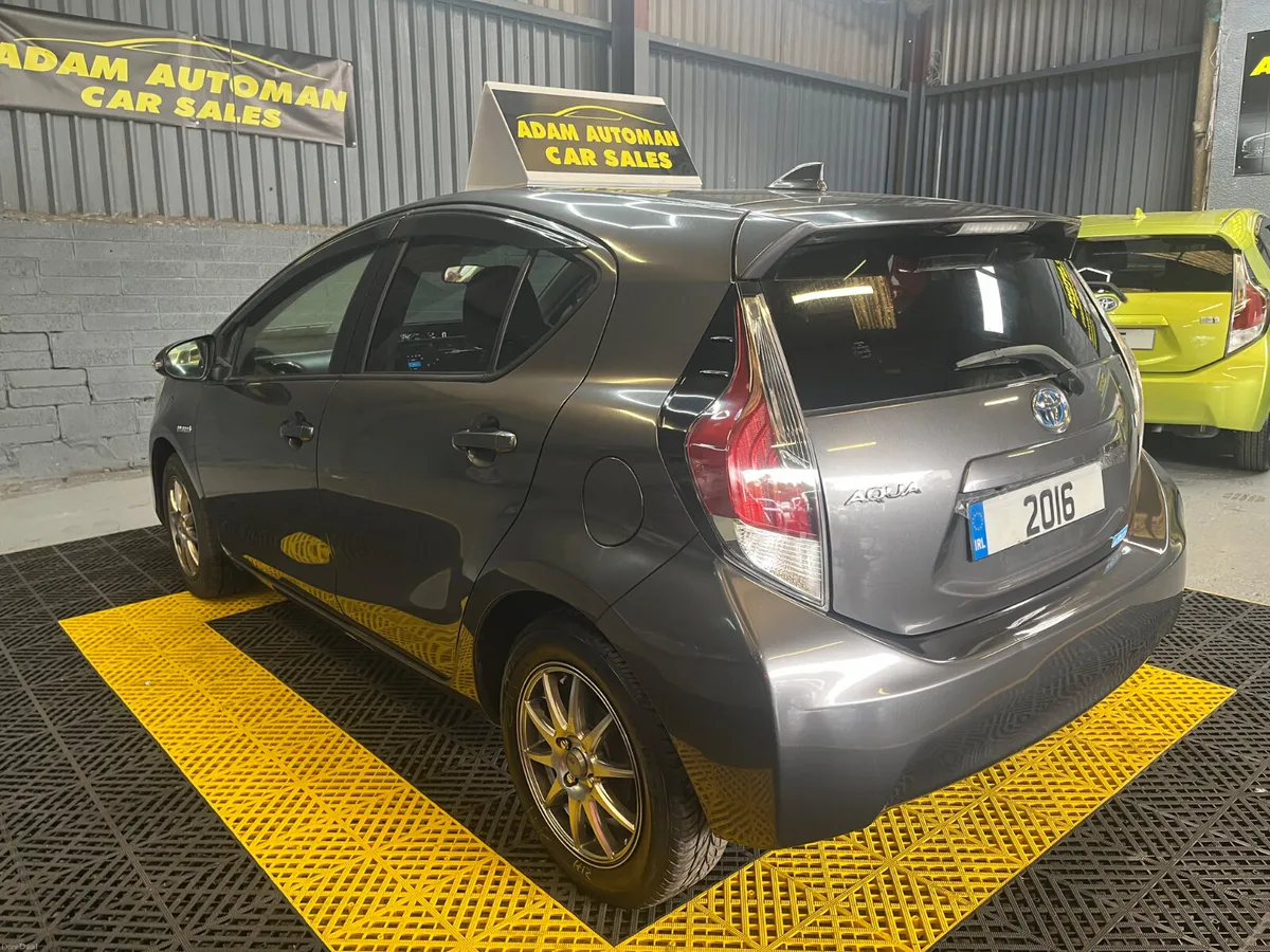Toyota Aqua 2016 - Image 6