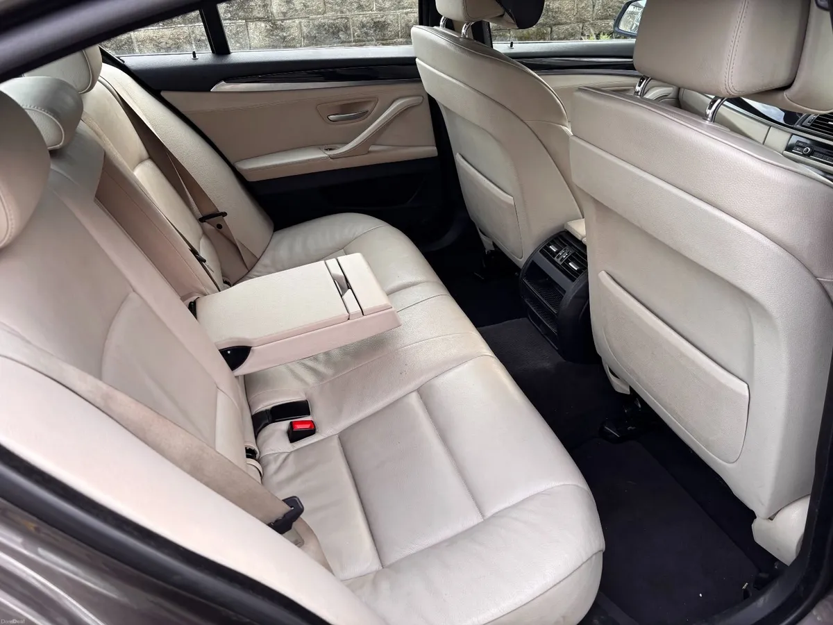 BMW 5-Series 2011 520D - Image 3