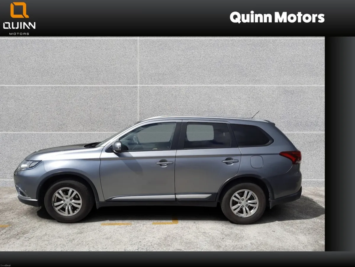 Mitsubishi Outlander 16MY 2WD 6 6MT 5SPEED 4DR - Image 3