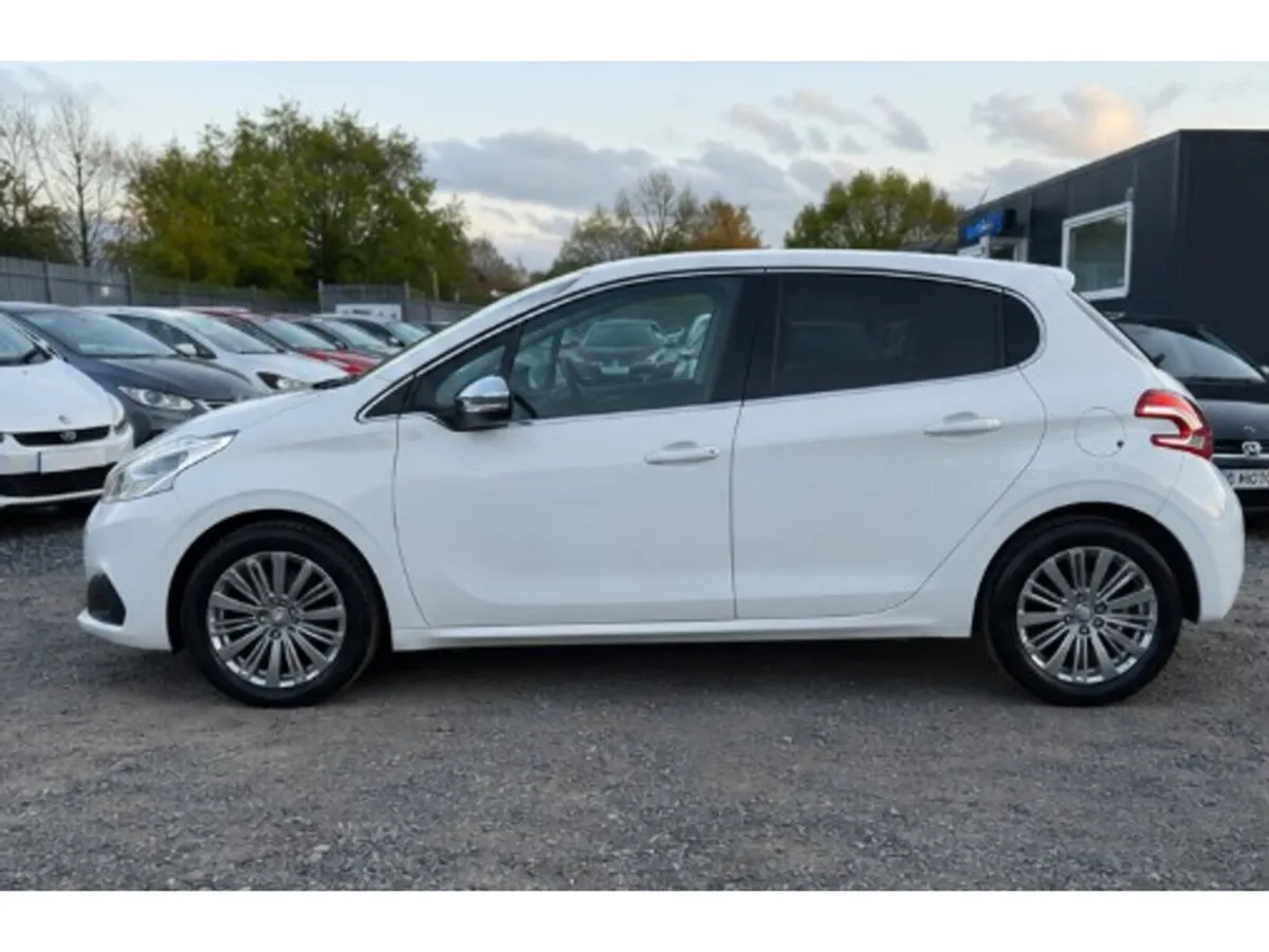 Peugeot 208 1.2 Petrol Automatic - Low Mileage (85 - Image 4