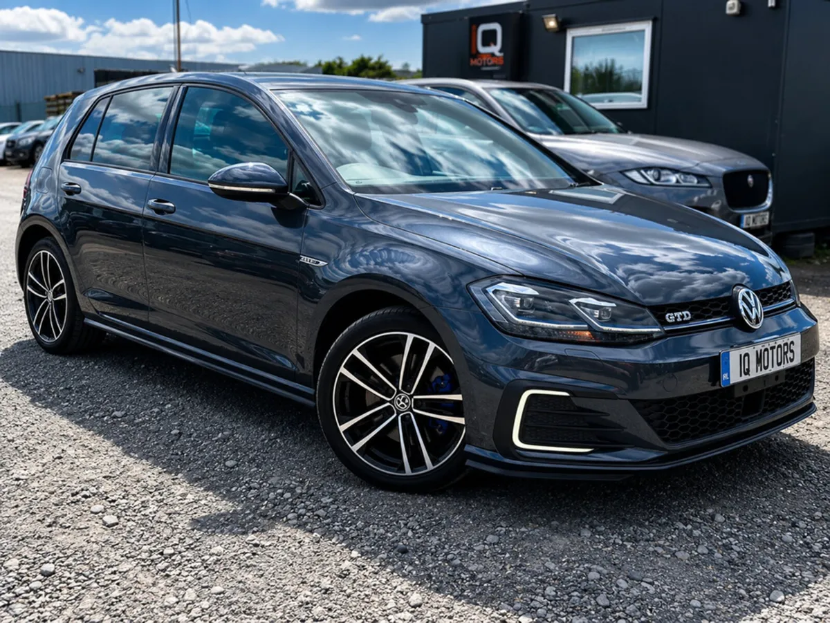 Volkswagen Golf GTE Automatic Petrol Plug-In-Hybri - Image 2