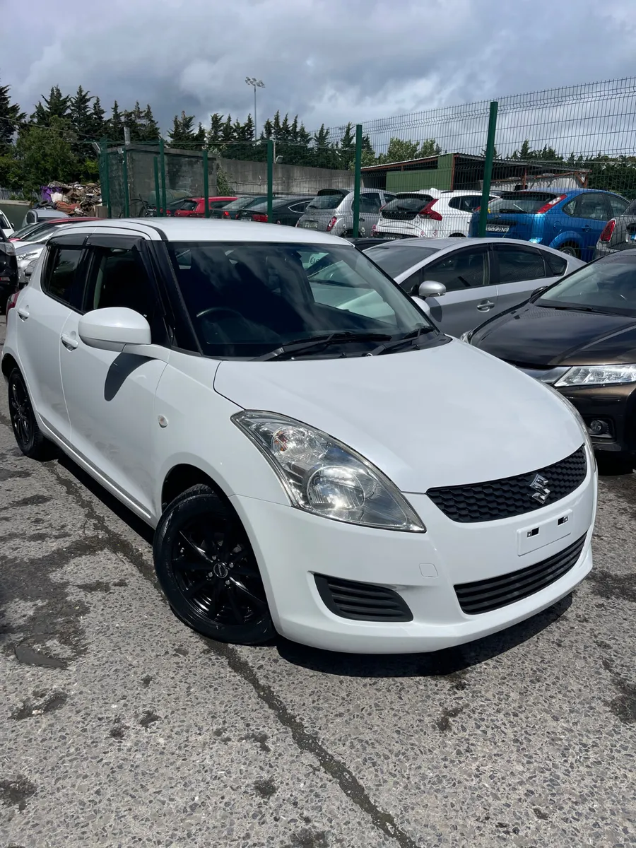 2013 Suzuki Swift automatic - Image 1