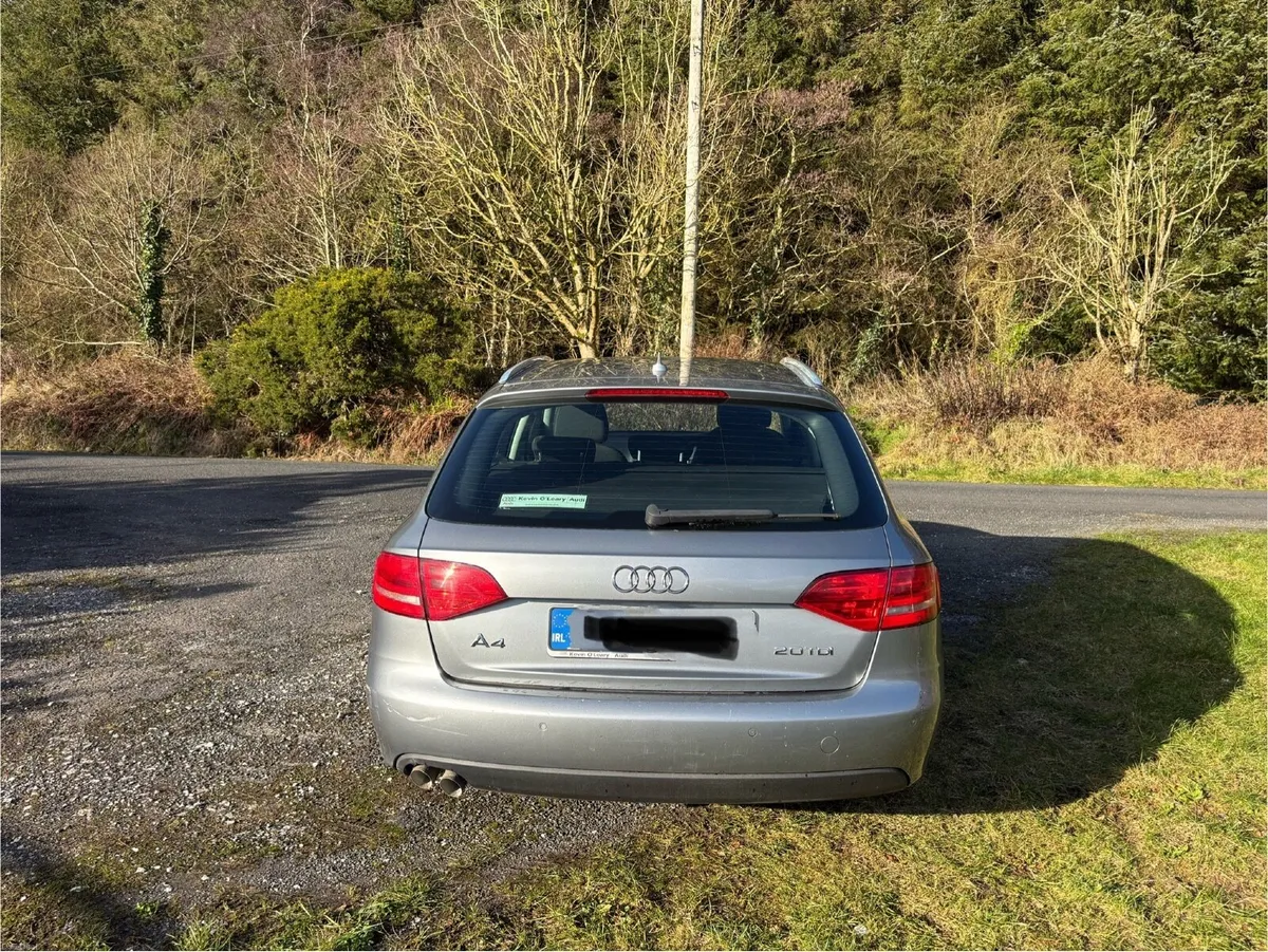Audi A4 2009 - Image 4