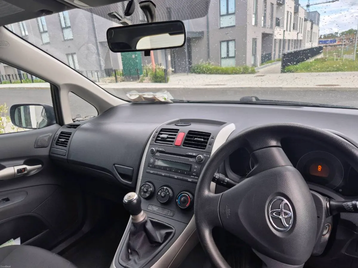Toyota Auris 1.4 - Image 4