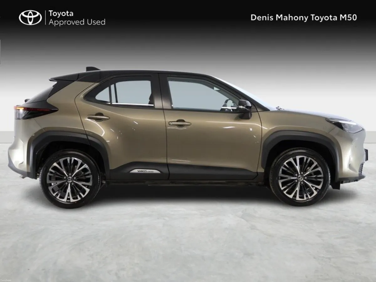 Toyota Yaris Cross Sol Hybrid - Image 3