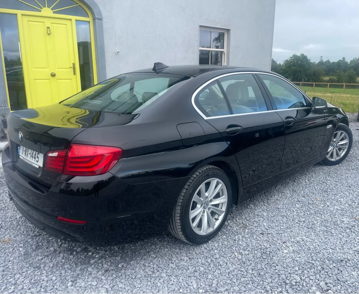 BMW 5 series, black with cream leather interior - Image 5
