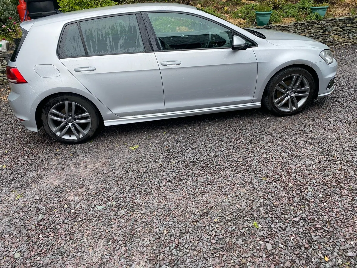Volkswagen Golf Highline - Sports Edition - Image 1