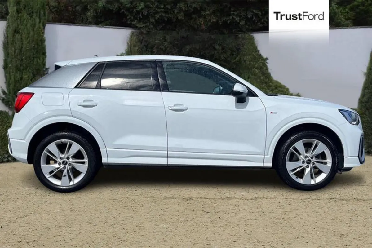 Audi Q2 S Line - Image 3
