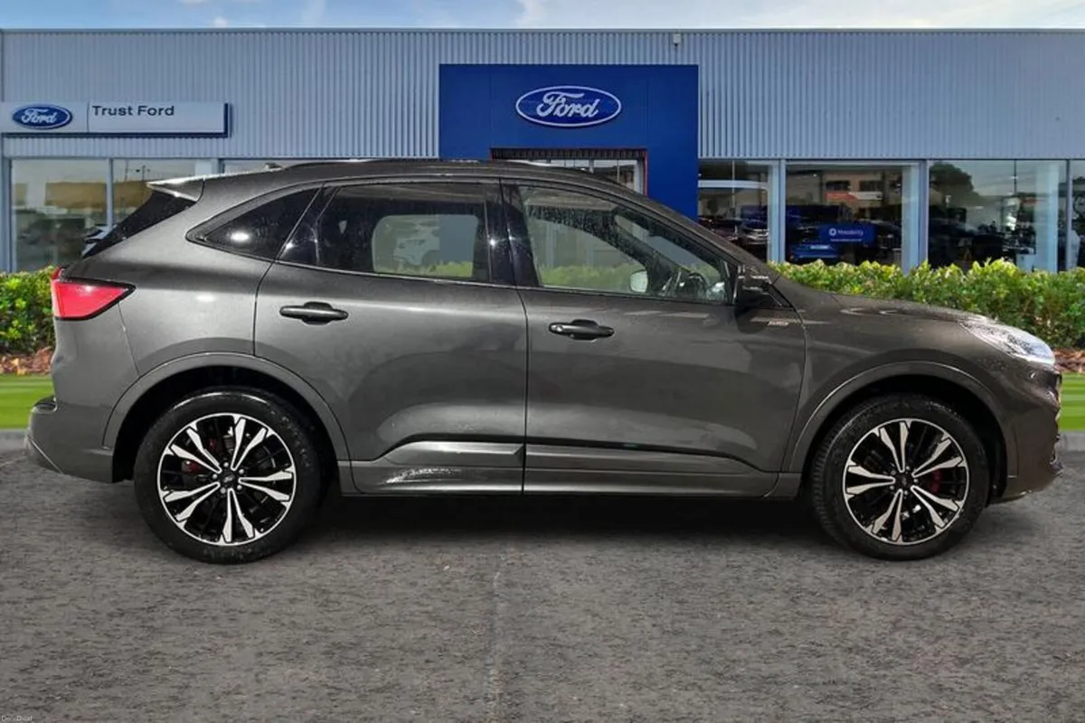 Ford Kuga ST-Line Edition - Image 3