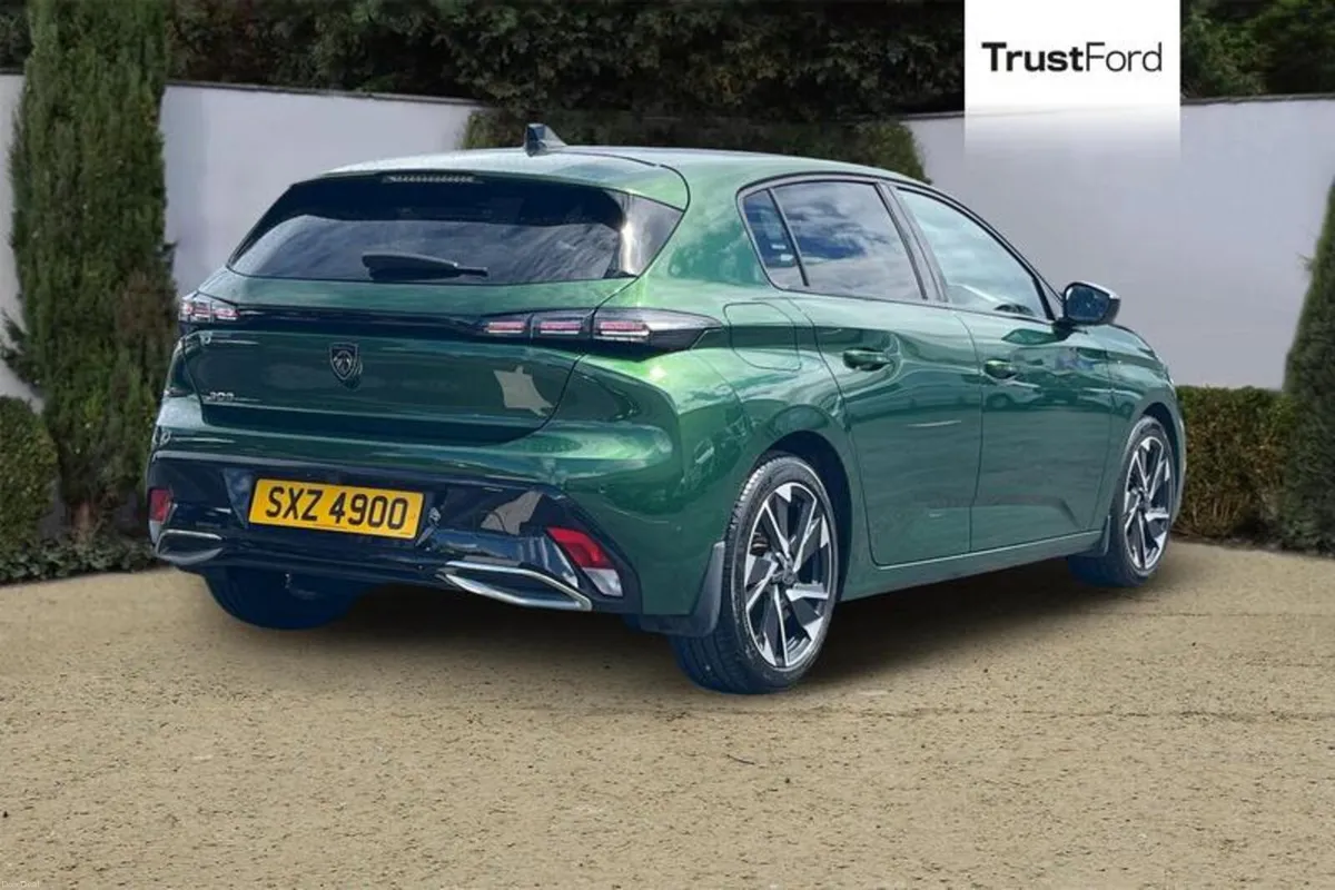 Peugeot 308 PureTech Allure Premium - Image 4