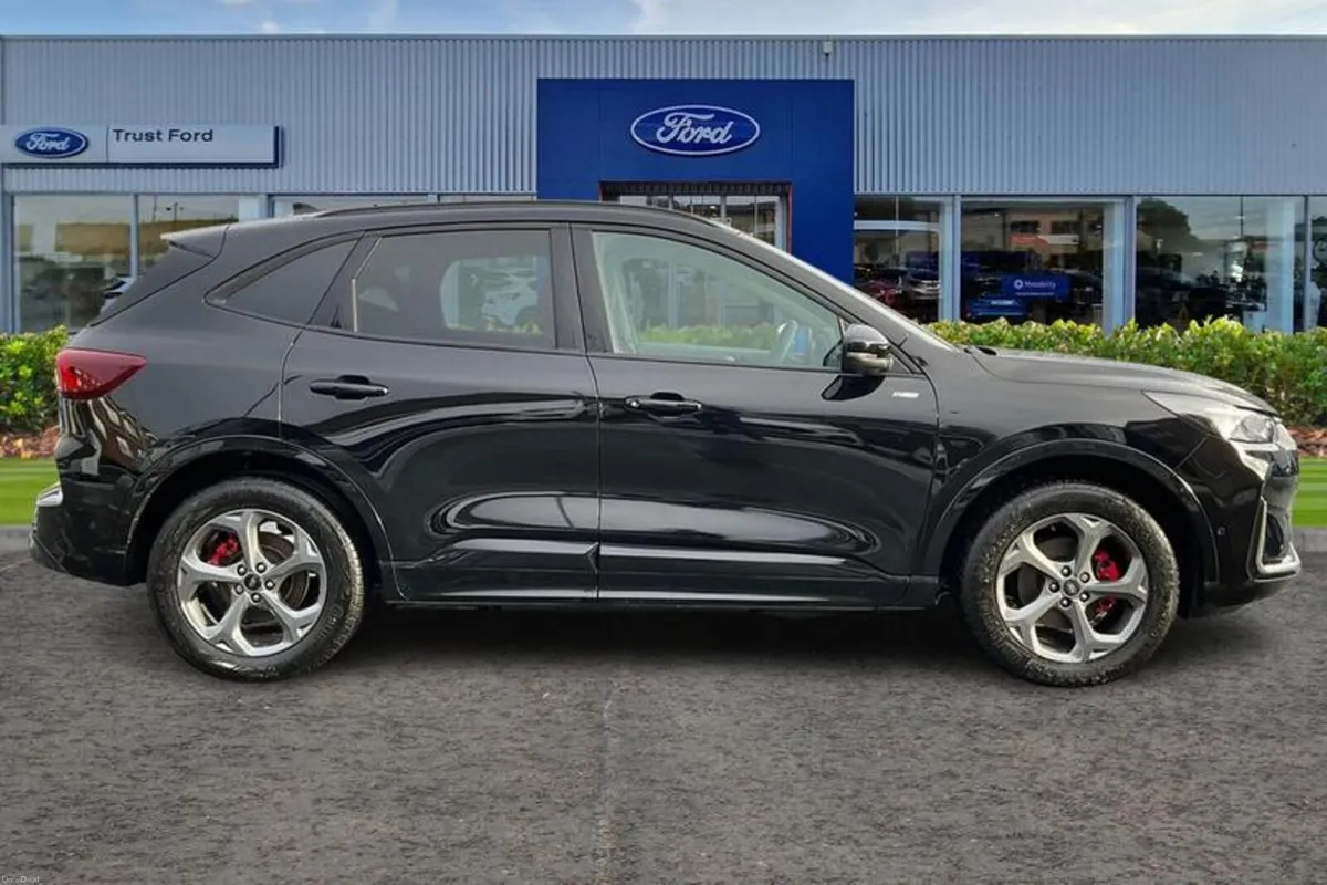 Ford Kuga ST-Line - Image 3