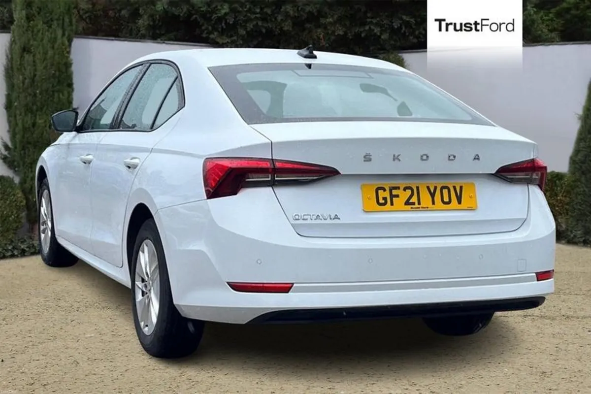 Skoda Octavia SE Technology - Image 2