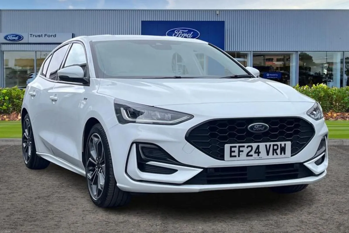 Ford Focus 1.0T EcoBoost MHEV ST-Line X Hatchback - Image 1