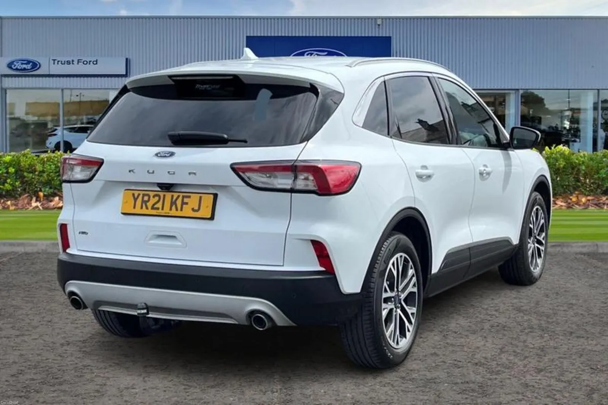 Ford Kuga Titanium Edition - Image 4