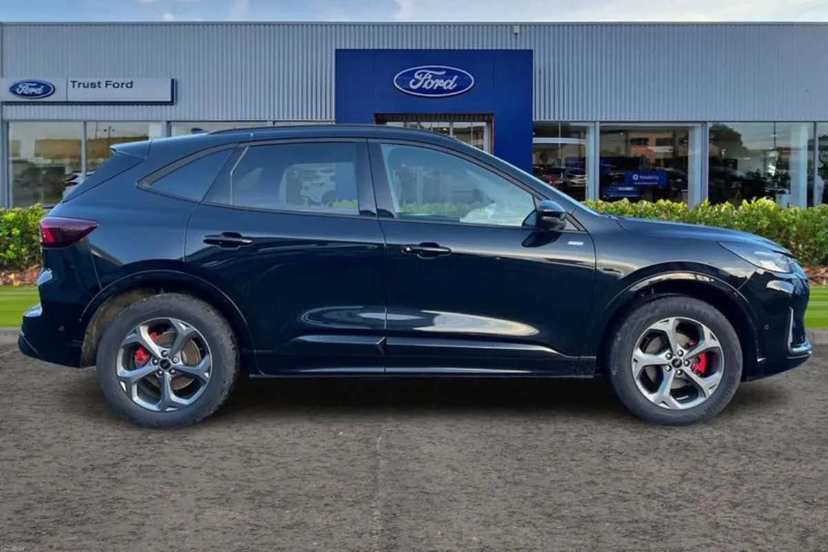 Ford Kuga ST-Line - Image 3