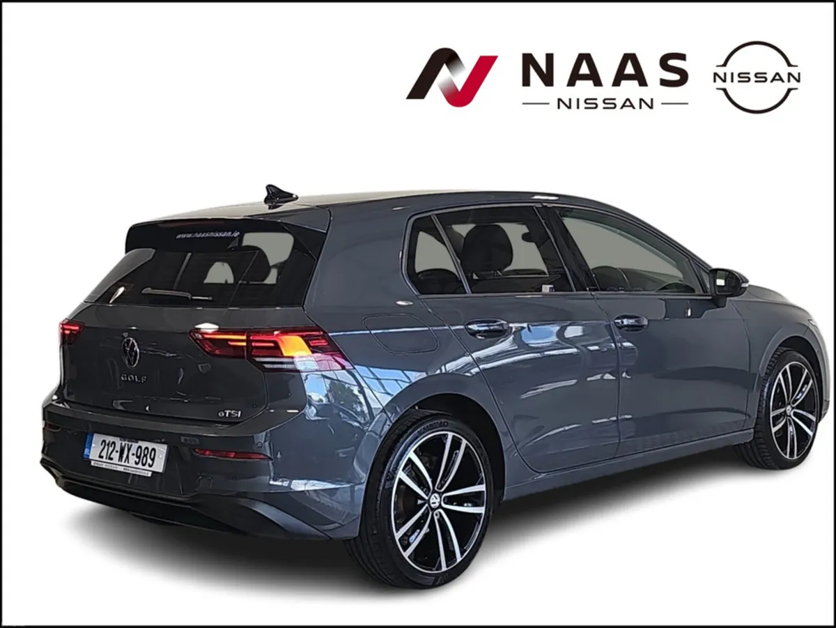 Volkswagen Golf LIFE 1.0 TSI MHEV 110HP 5 5DR AU - Image 4