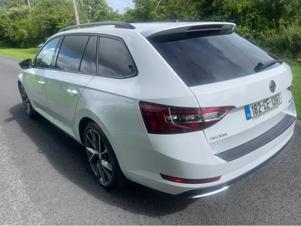 Skoda Superb 2.0 TDI SPORTLINE 150PS - Image 4