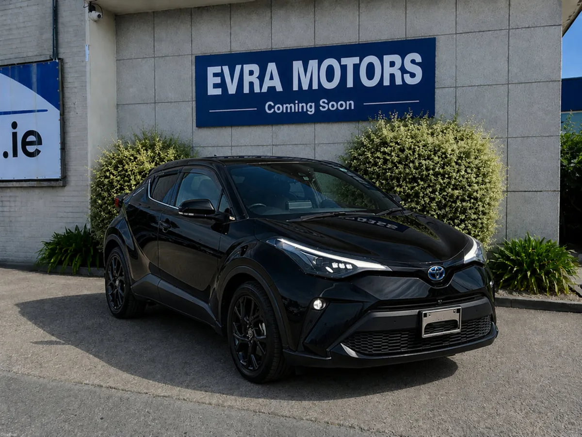 Toyota C-HR SOL NERO HYBRID AUTOMATIC 1.8 PETROL /