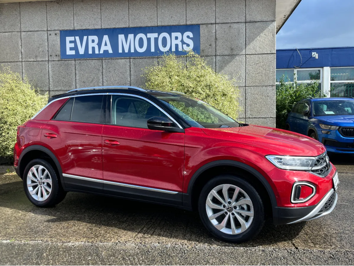 Volkswagen T-Roc STYLE AUTOMATIC 1.5 PETROL //VERY - Image 3
