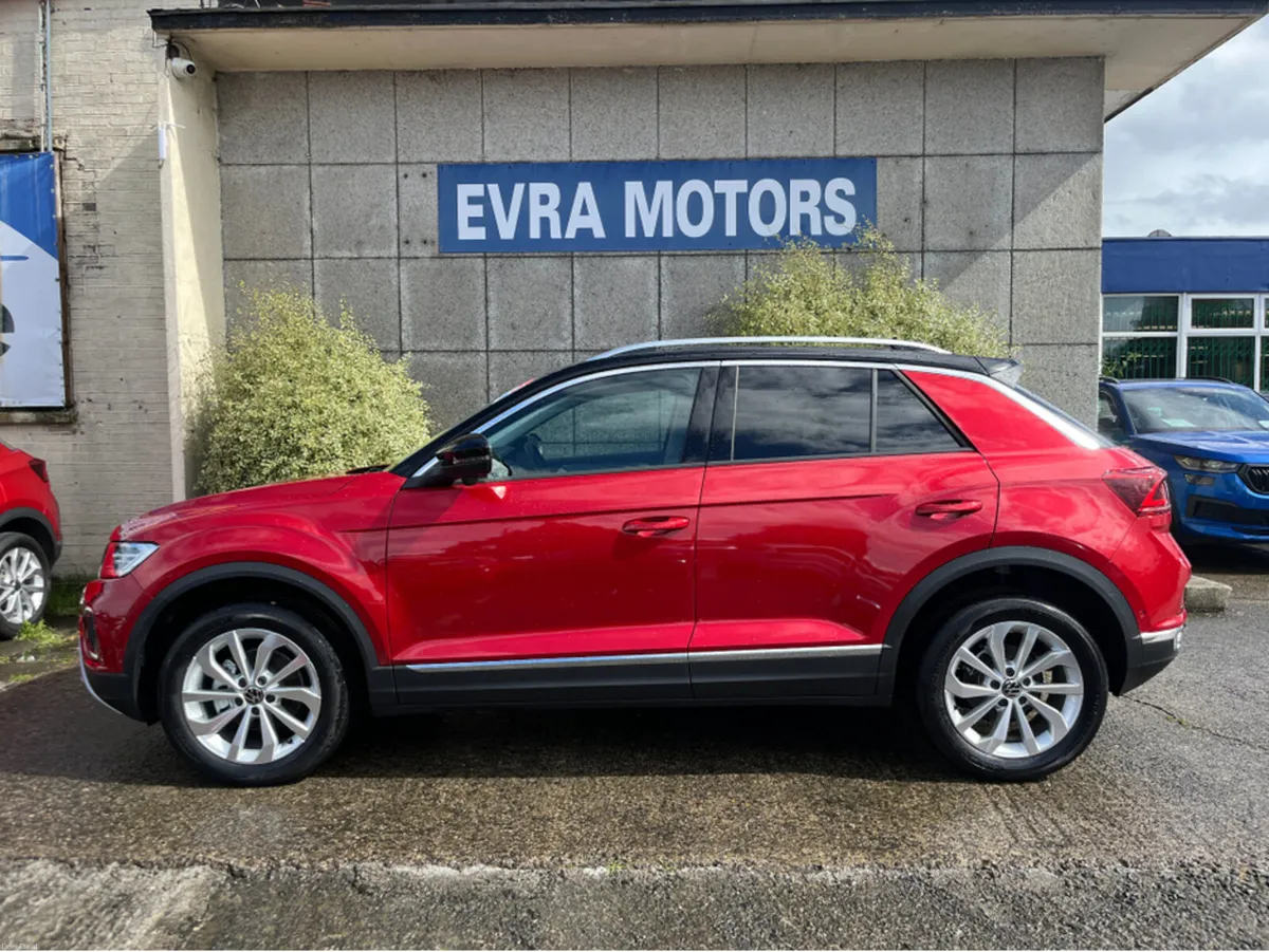Volkswagen T-Roc STYLE AUTOMATIC 1.5 PETROL //VERY - Image 6