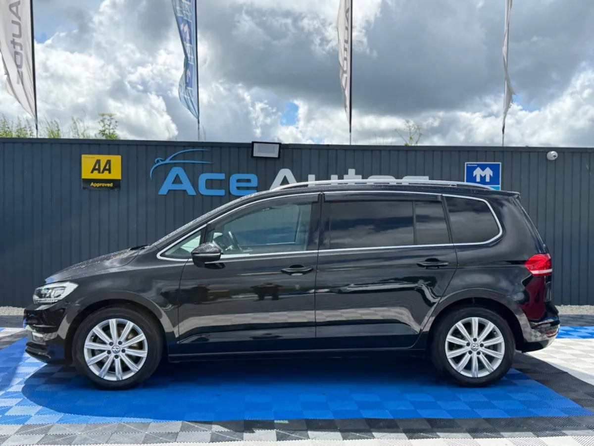 Volkswagen Touran HIGHLINE - 2.0L DIESEL - 7 SEATS - Image 4