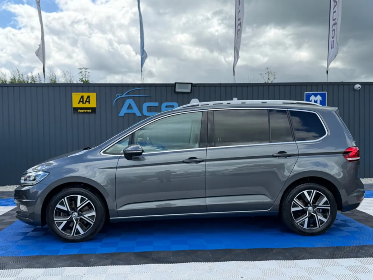 Volkswagen Touran HIGHLINE PREMIUM - 2.0L DIESEL - - Image 4