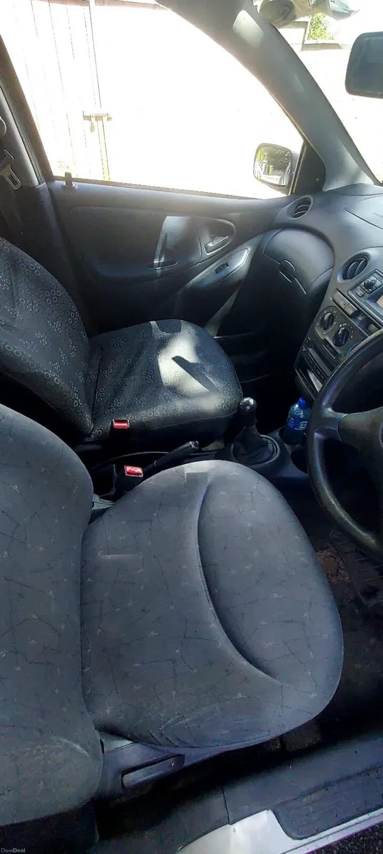 Yaris - Image 6