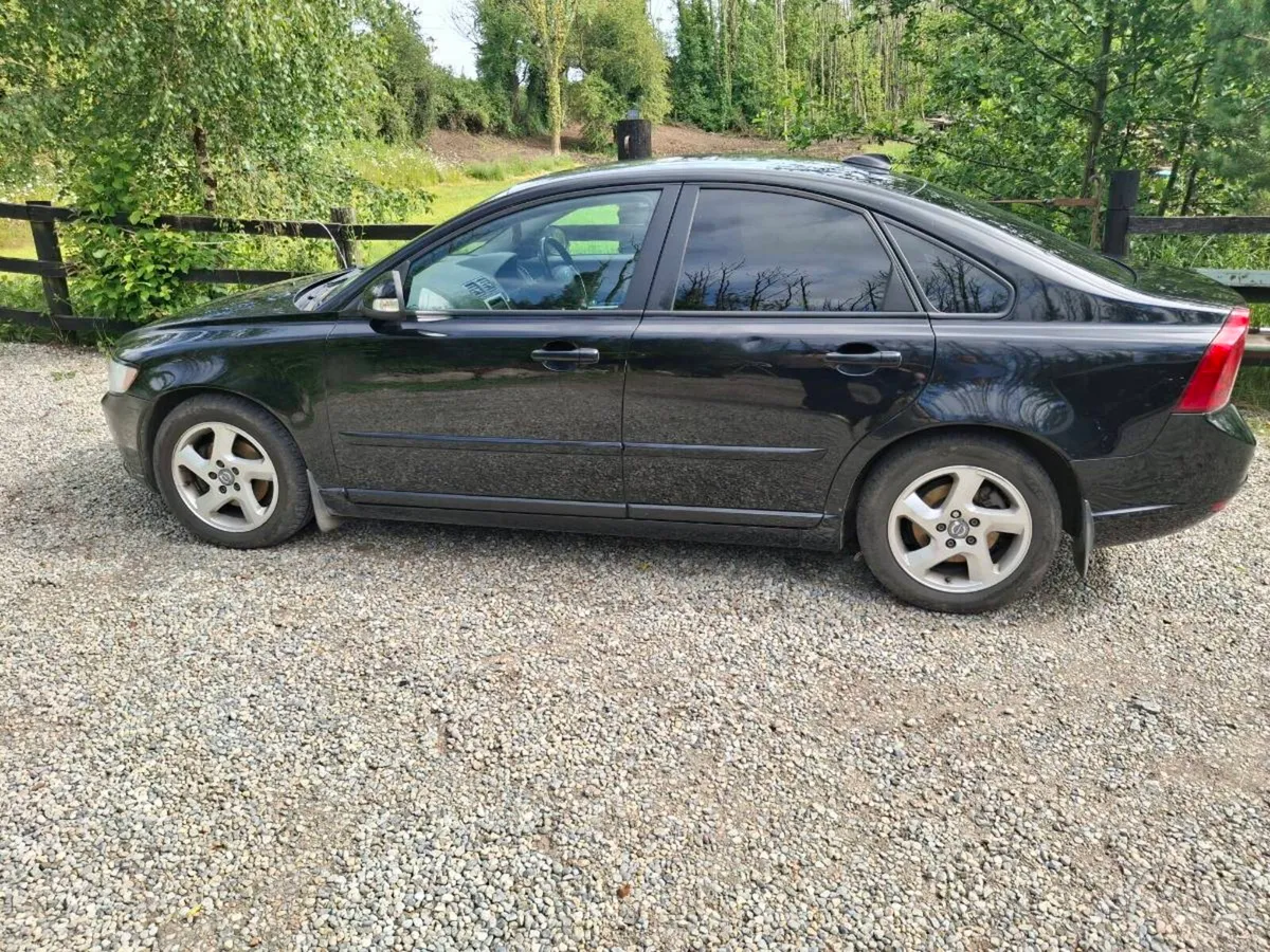 2012 volvo s40 - Image 3