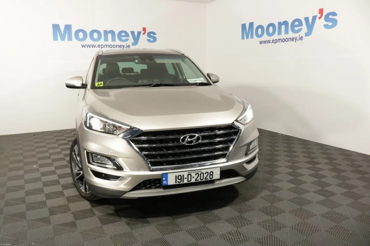 Hyundai Tucson EXECUTIVE PLUS 1.6L DIESEL SUV - Image 2