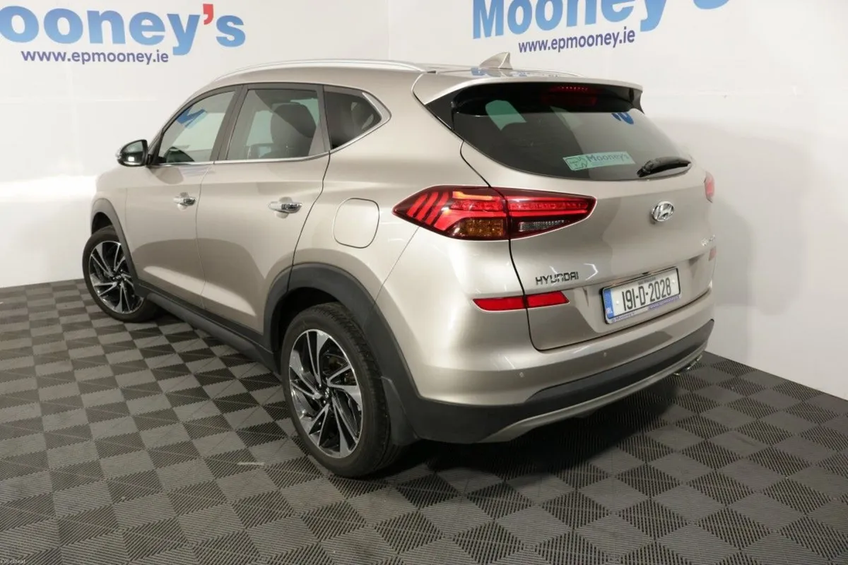 Hyundai Tucson EXECUTIVE PLUS 1.6L DIESEL SUV - Image 4