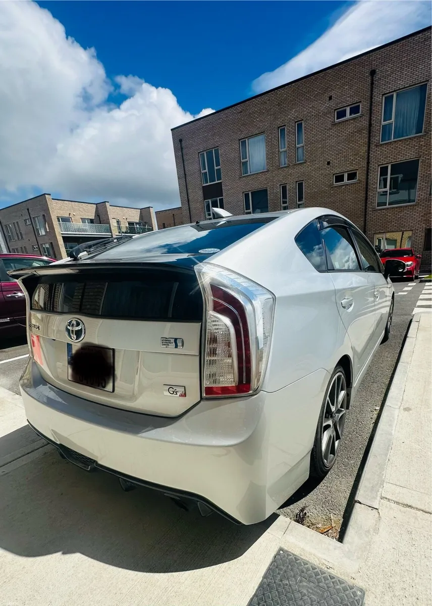 Toyota Prius GS Sport 2014 - Image 6