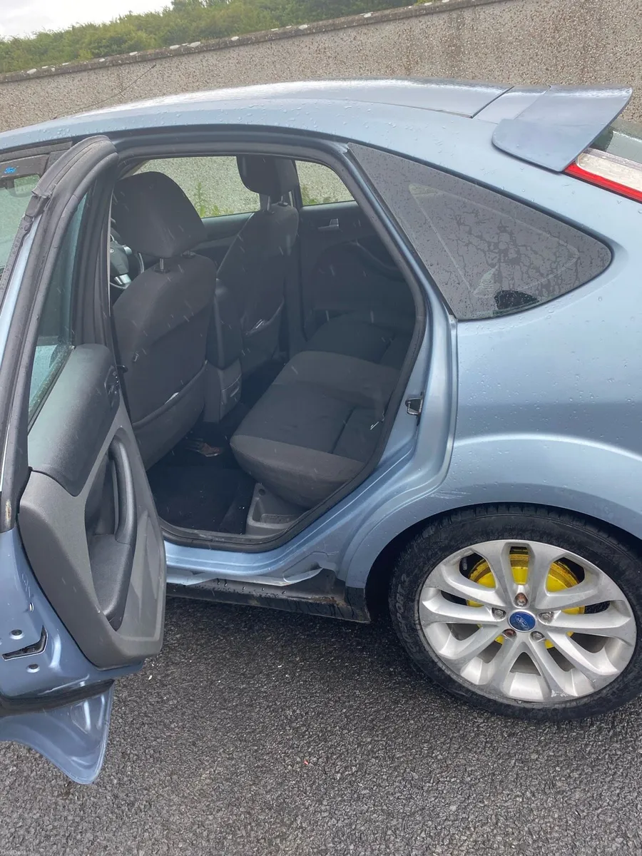 Ford fucus - Image 3