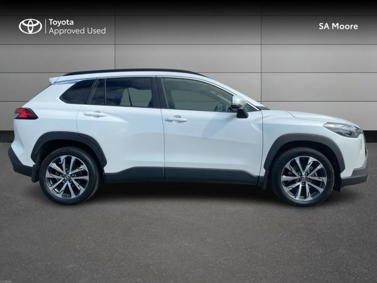 Toyota Corolla Cross HYBRID SPORT - Image 3