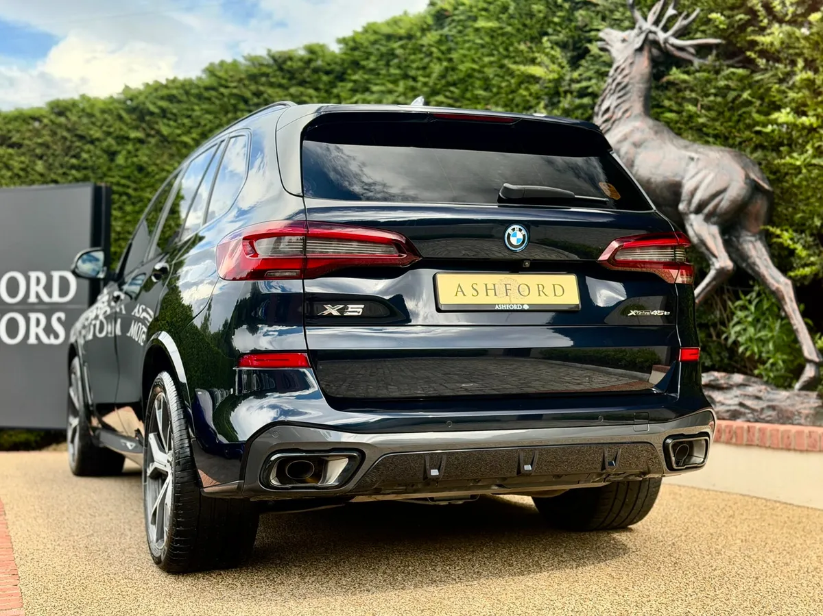 BMW X5 45e M SPORT adjustable suspension low km - Image 4