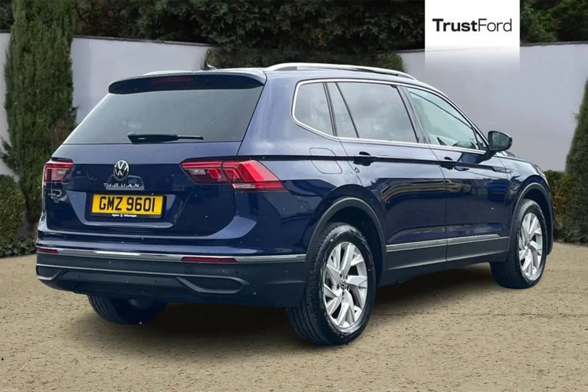 Volkswagen Tiguan Allspace Life - Image 4