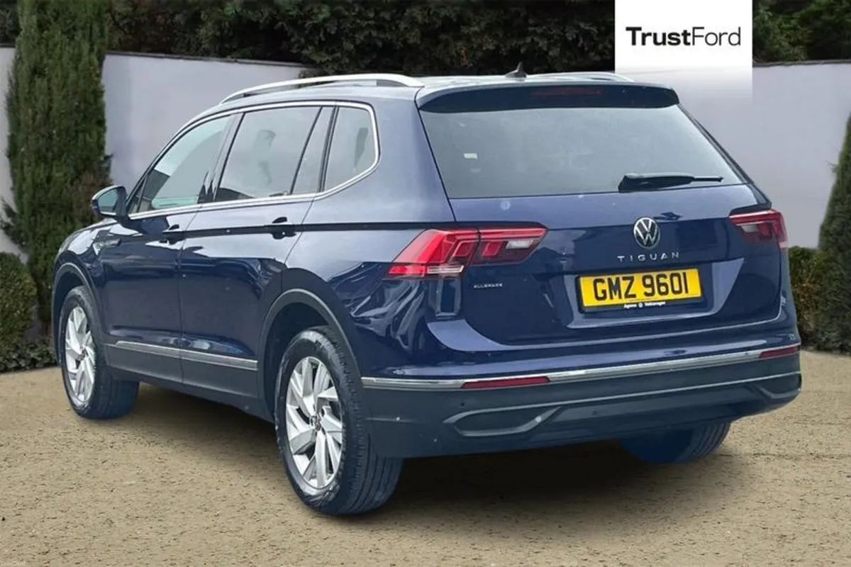 Volkswagen Tiguan Allspace Life - Image 2