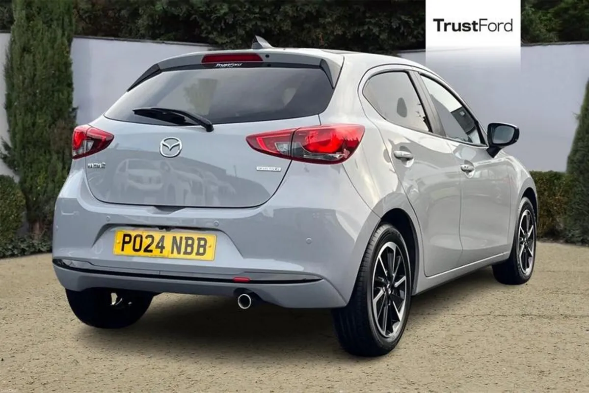 Mazda Mazda2 Homura Aka - Image 4