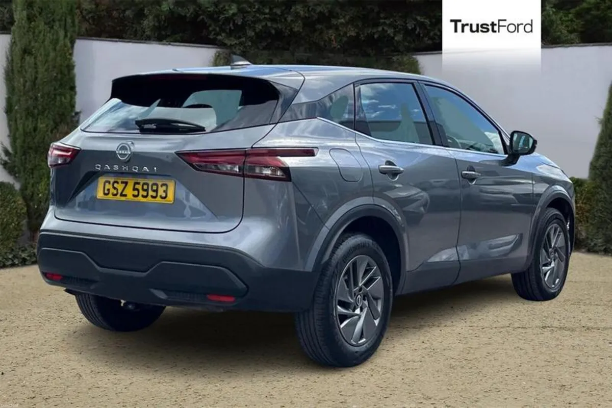 Nissan Qashqai Acenta Premium - Image 4