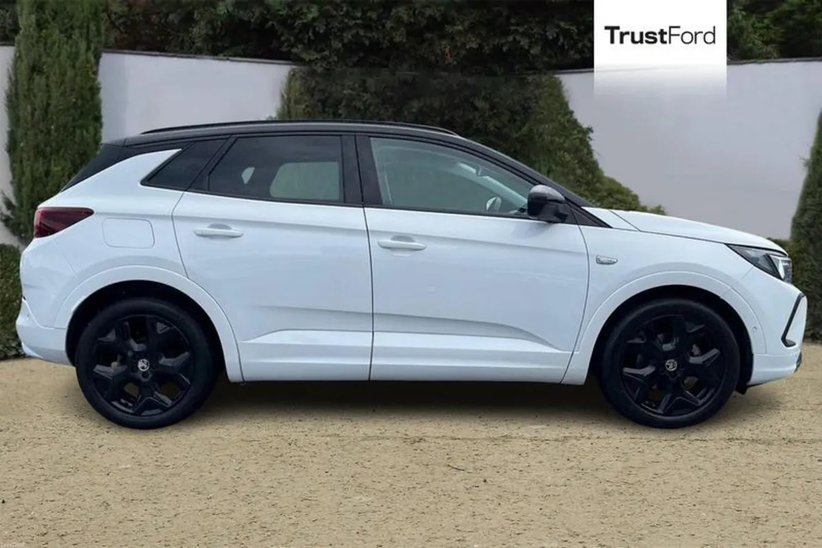 Vauxhall Grandland Ultimate - Image 3