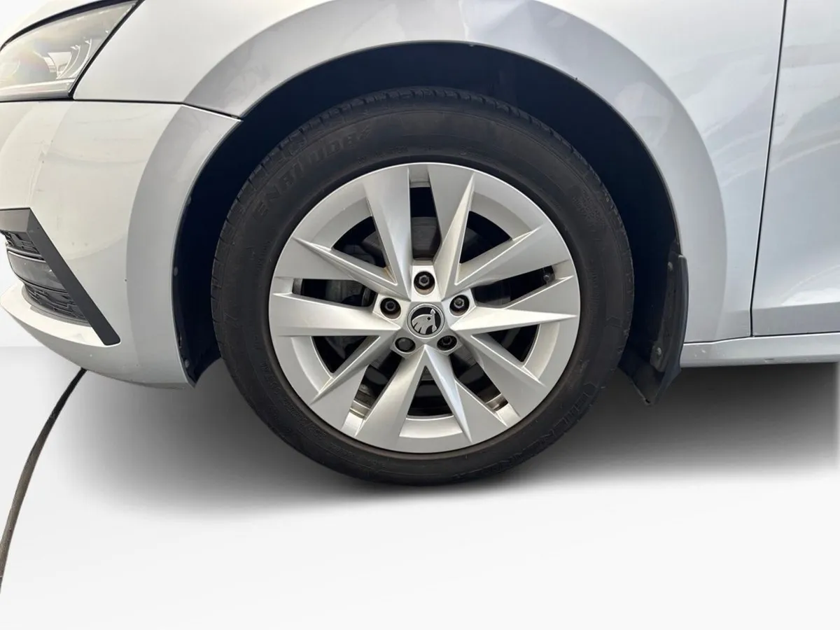 Skoda Octavia 1.0TSI AMB *FLASH SALE* €75 PER WEEK - Image 5
