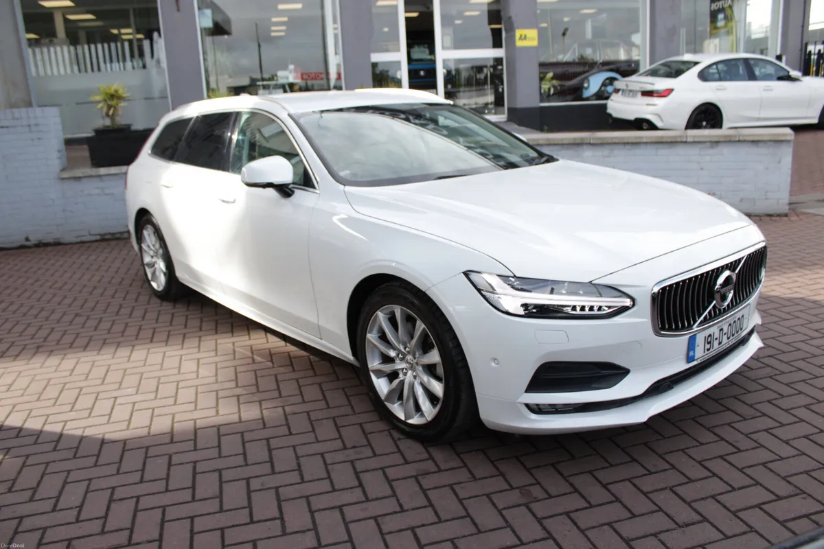 2019 VOLVO V90 - Image 1