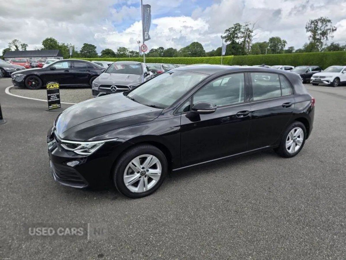 Volkswagen Golf Life - Image 2