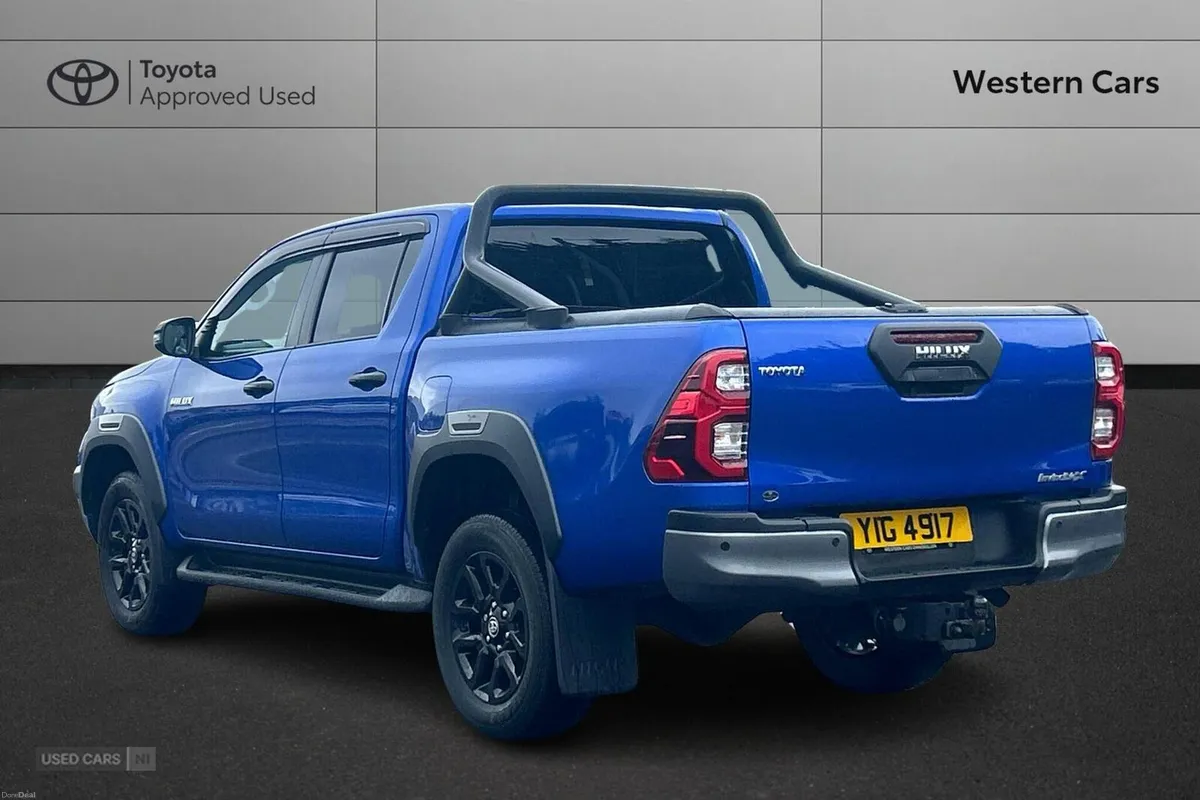 Toyota Hilux 2.8 D-4D Invincible X 4WD Euro 6 (s/s - Image 4