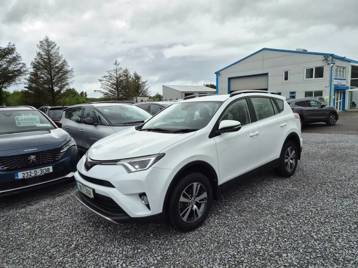 Toyota RAV4 RAV4 2.0 D4D Luna Sport 4DR - Image 2