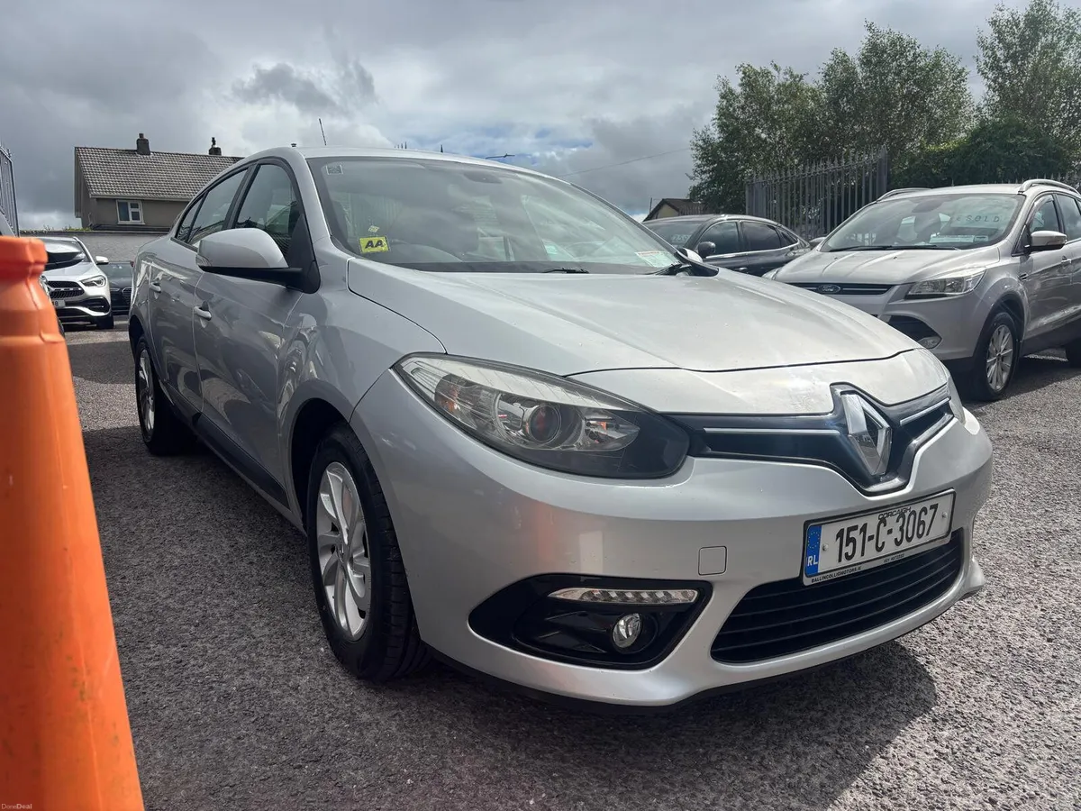 Renault Fluence 2015  DIESEL  SALOON - Image 1