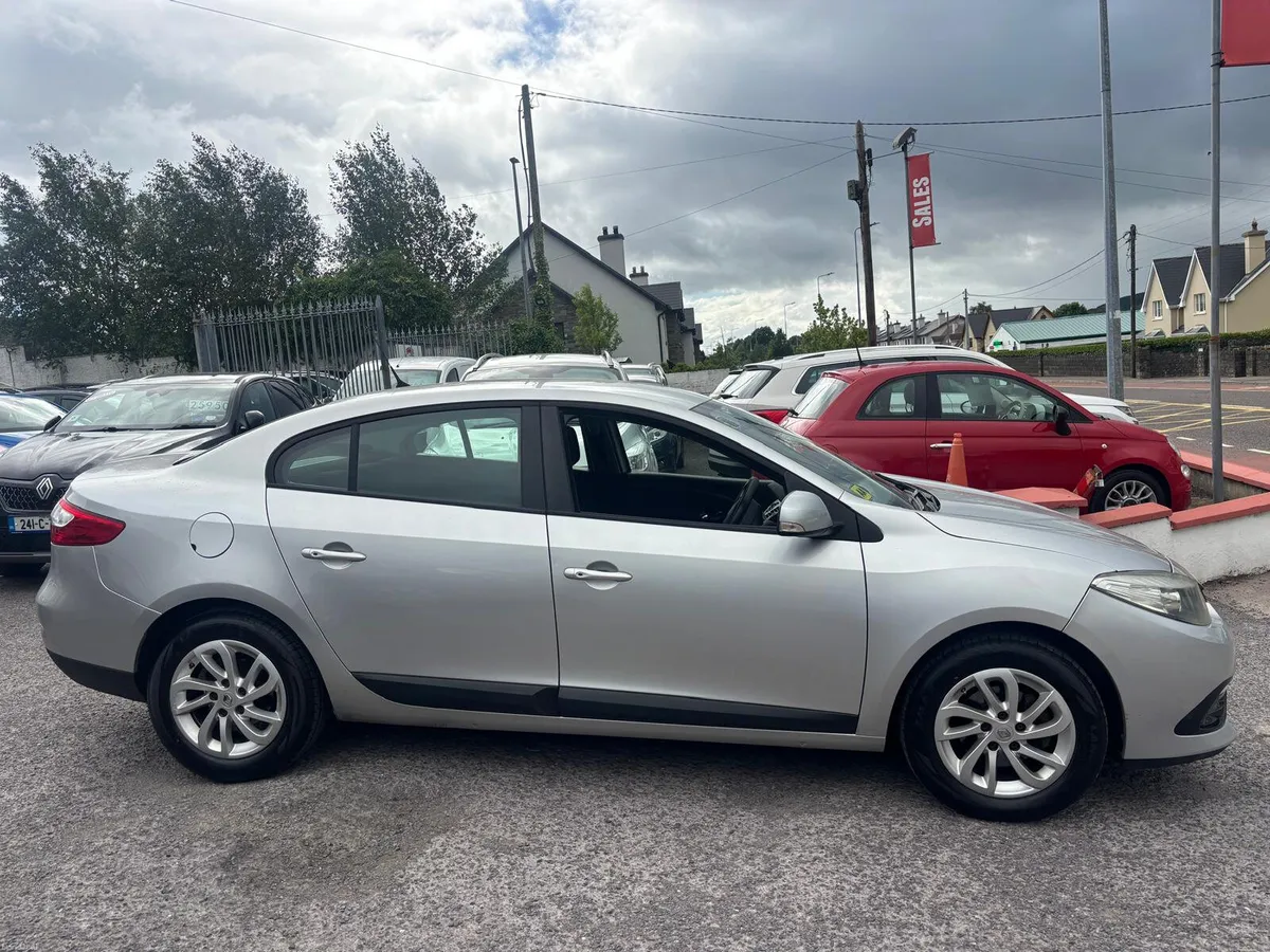 Renault Fluence 2015  DIESEL  SALOON - Image 5