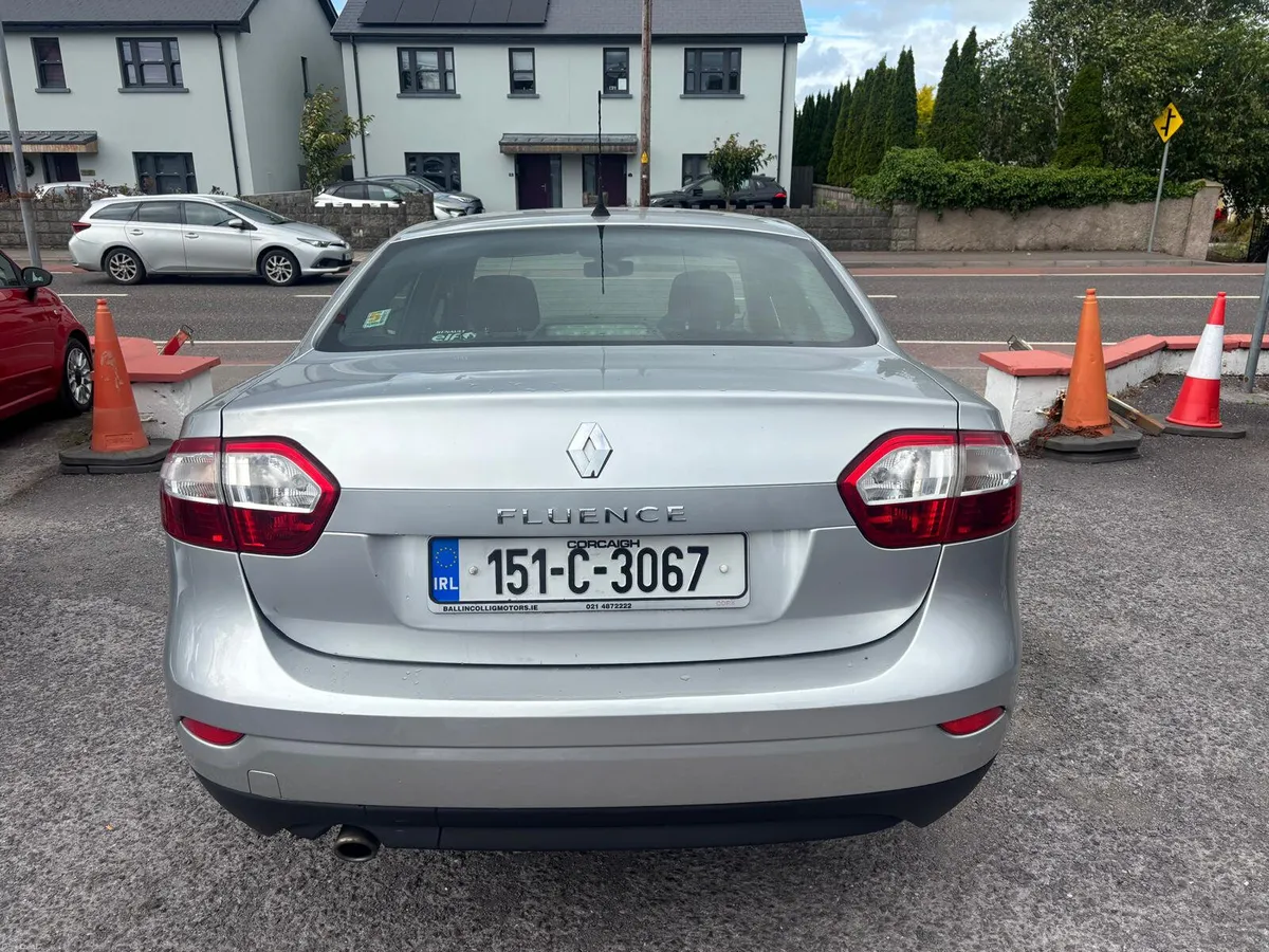 Renault Fluence 2015  DIESEL  SALOON - Image 6